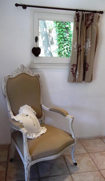 Gasthaus La Bastide Du Vallon Saumane-de-Vaucluse Zimmer foto